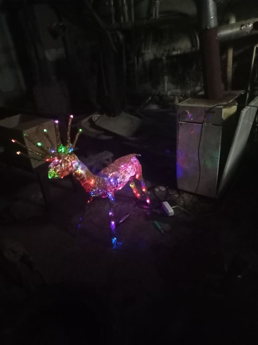 Олень новогодний