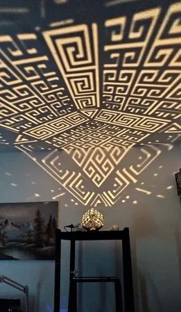 Гръцка меандрова лампа