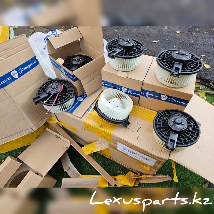 Моторчик печки RX300