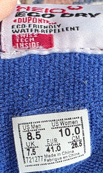 Кроссовки Vans. На подростка.