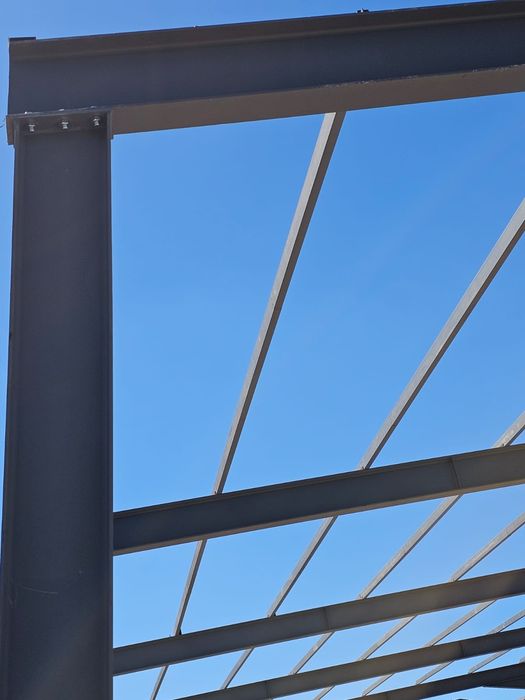 Vând hale pe structura metalica