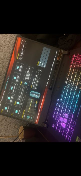 Laptop Asus gaming pentru pise