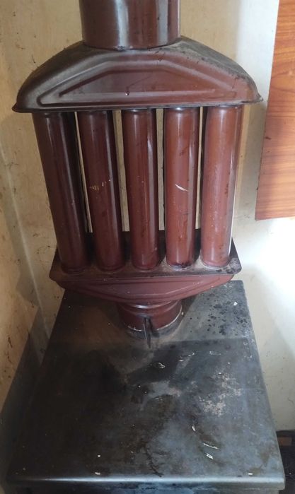 Камина за отопление на дърва