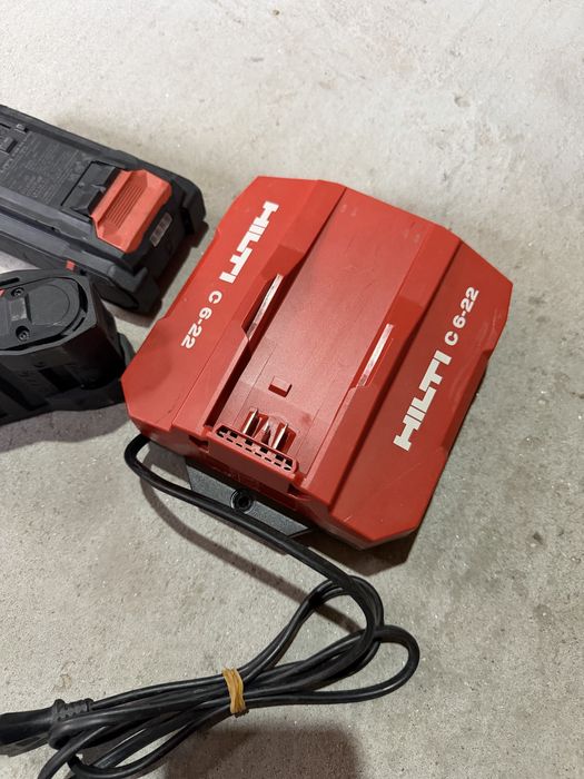 Hilti B 22-85 + Hilti C6-22 батерии и зарядно