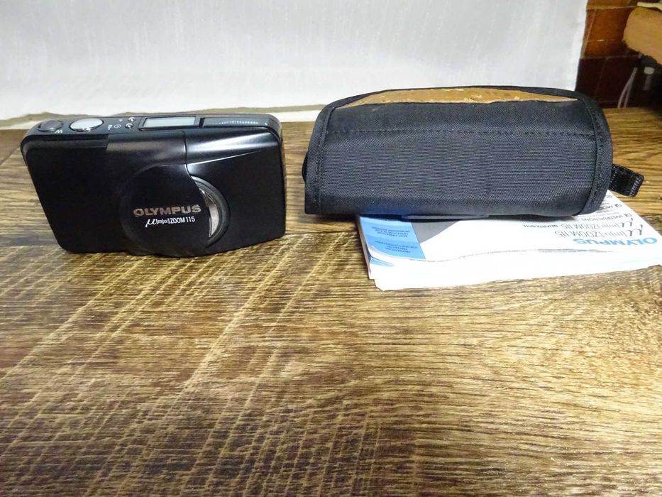 Aparat foto compact pe film 35mm Olympus mju Zoom 115