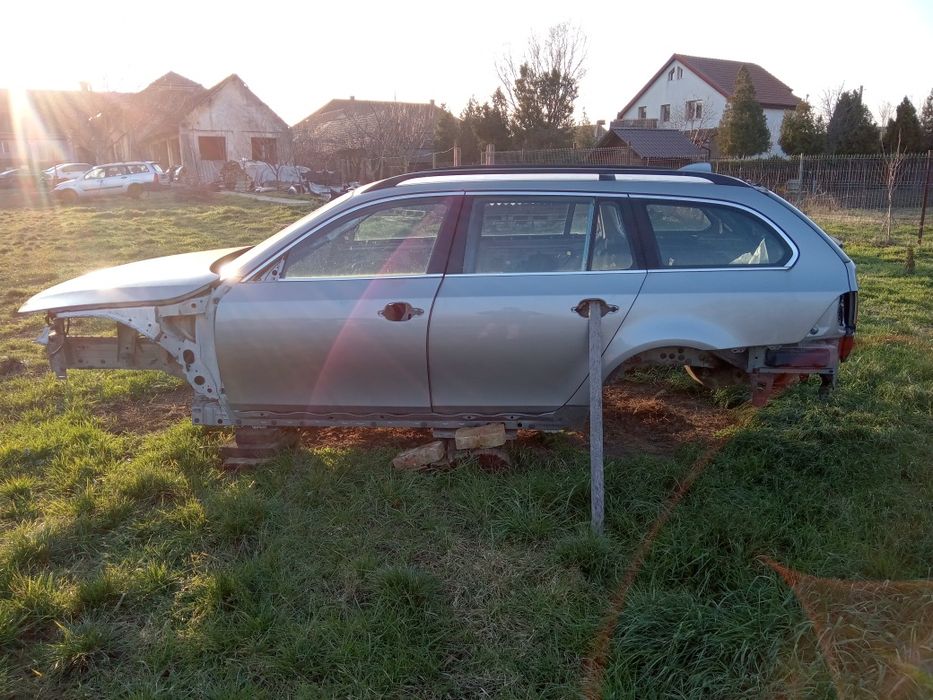 Vând piese auto pentru BMW E60 E61 2.5d an 2006