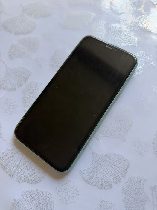 Продам iphone 11, на 128 гб