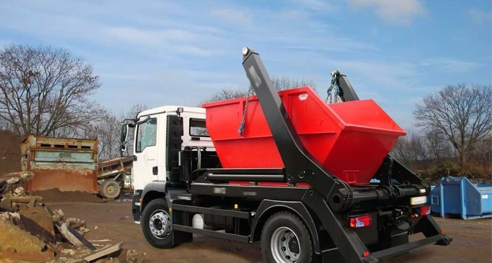 Вывоз мусора, контейнер в бункерах!