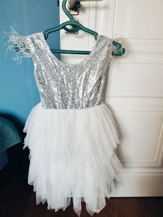 Платье нарядное б/у