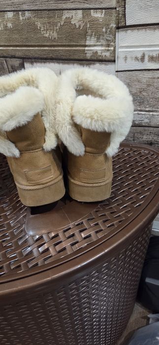 Ботуши с пух 37 номер