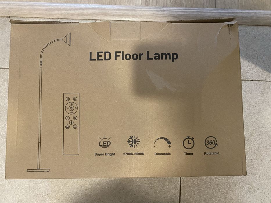 Lampa de podea noua , design modern