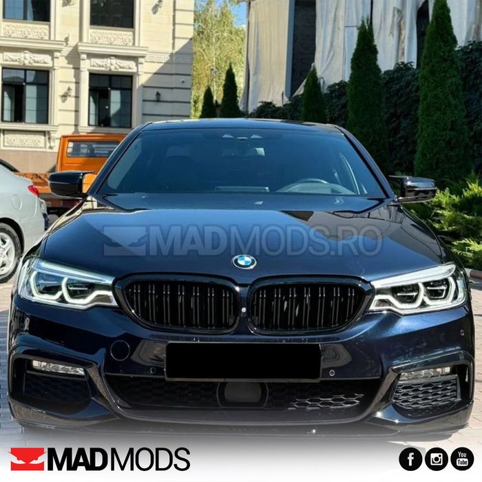 Set grile duble M BMW Seria 5 G30 G31 G38 M5 F90 2017-2020, Negru luci