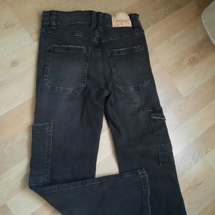 Vind cămașă și blugi în stare foarte buna