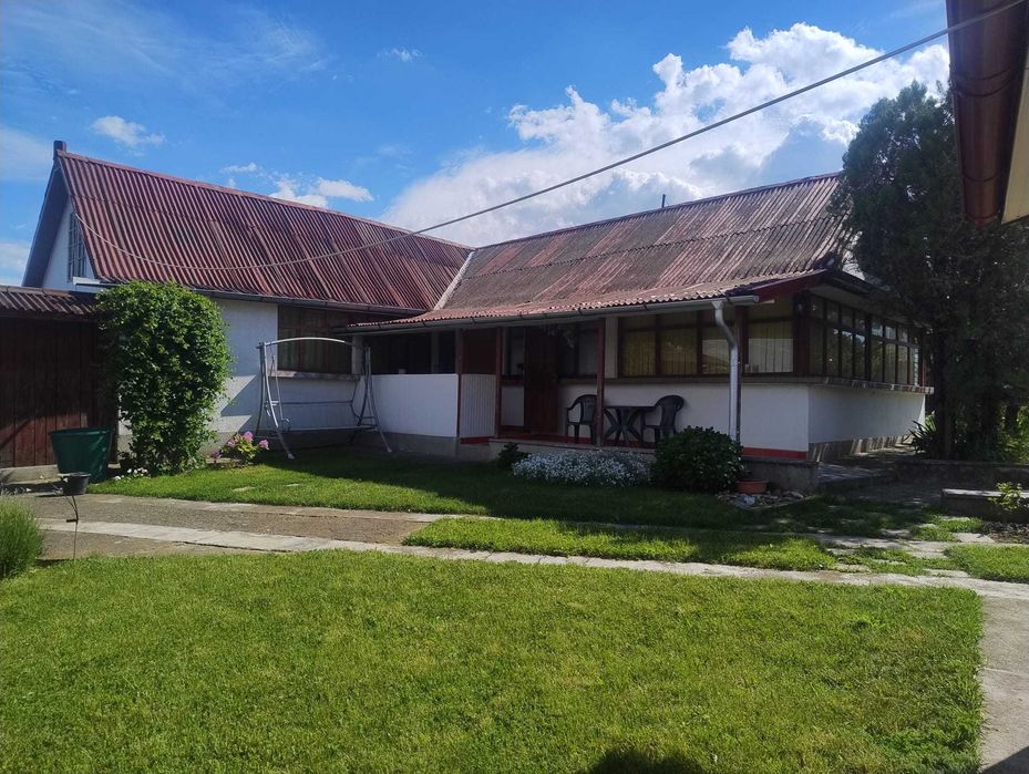 Casă de vânzare în Cucorăni