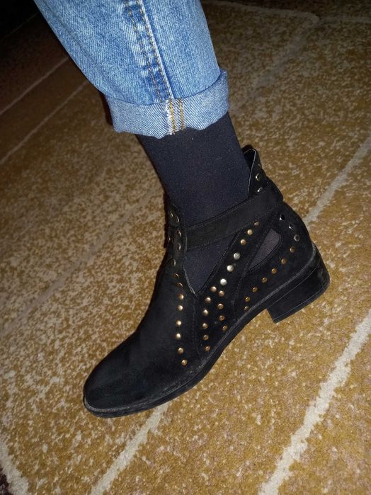 Vând ghete toamna, nr 38, piele ecologica, în stare foarte bună