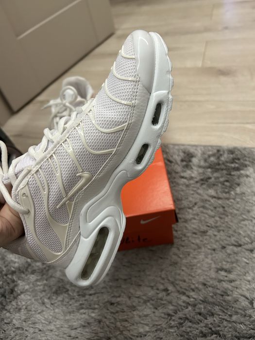 Обувки nike tn white