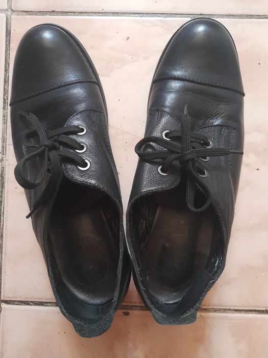 Кожанные  ботинки 39 р.б/у