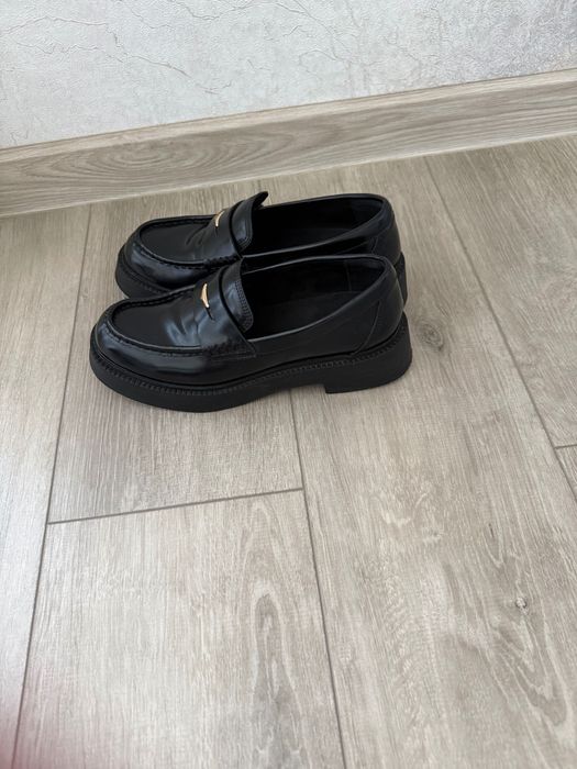 Дамски лоуфтъри ZARA