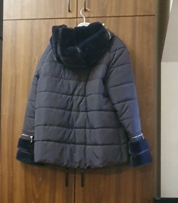 Geaca cu gluga detașabilă