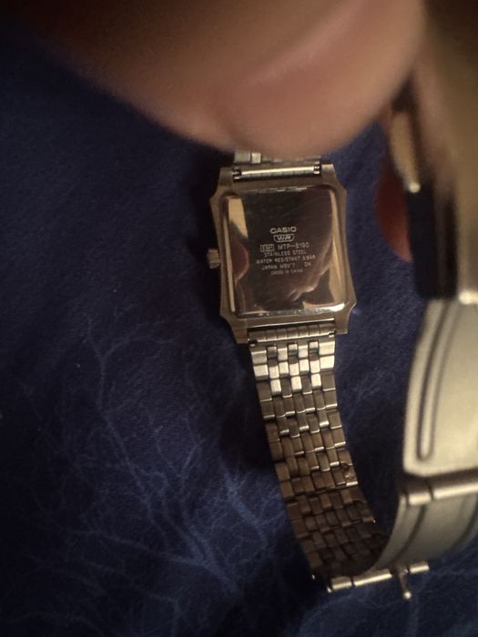 Часы CASIO Срочно продаю