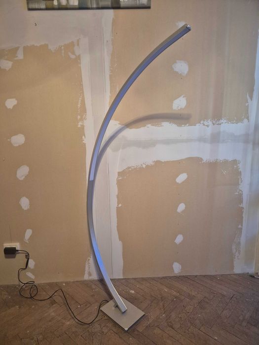 алуминиев LED лампион - настолна лампа