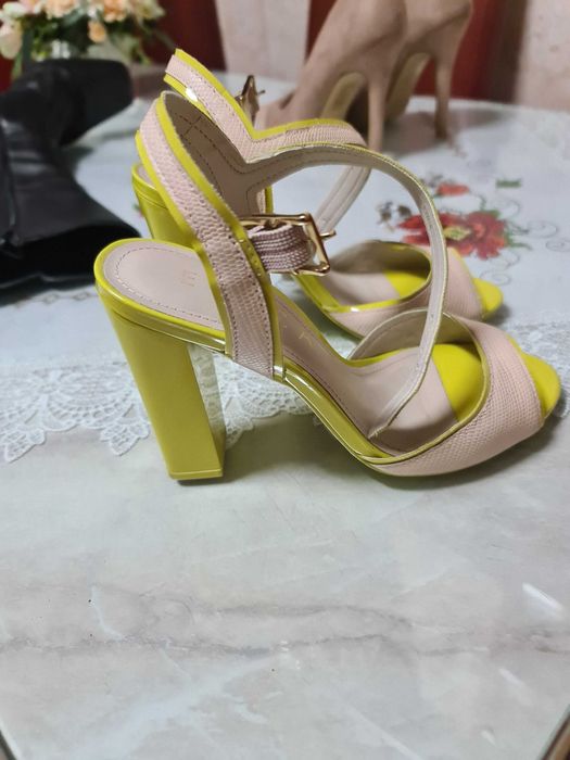 Vând sandale dama femei din piele șarpe nr 35 , Epica, toc 10 cm