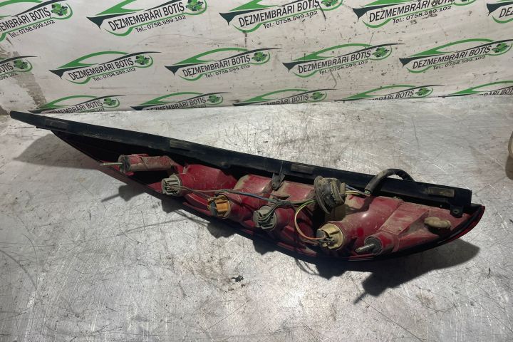 Lampa / Tripla stop dreapta pe aripa Ford Mondeo MK3 (facelift)