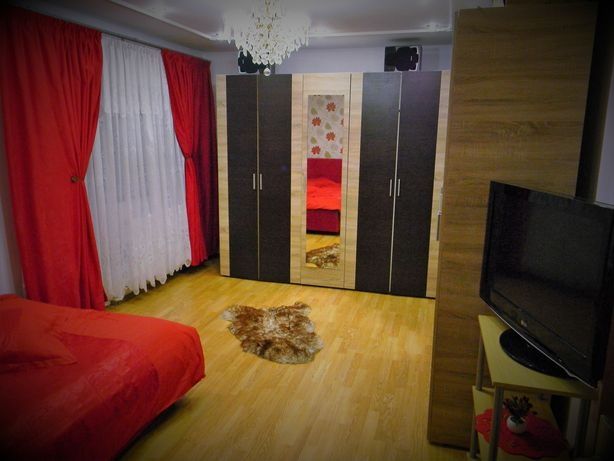 Vând apartament zona centrală sau schimb cu casa