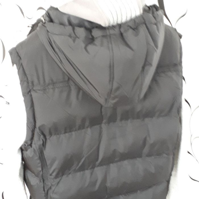 Продам жилет безрукавку