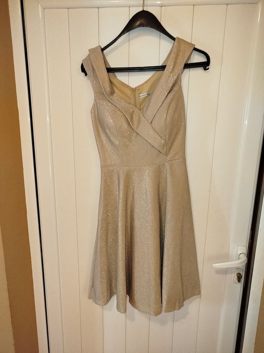 Официална рокля 36 размер