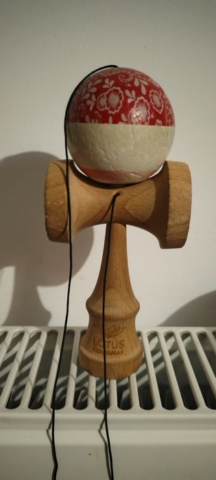 Kendama Lotus Bloom V2 Red Antiskid