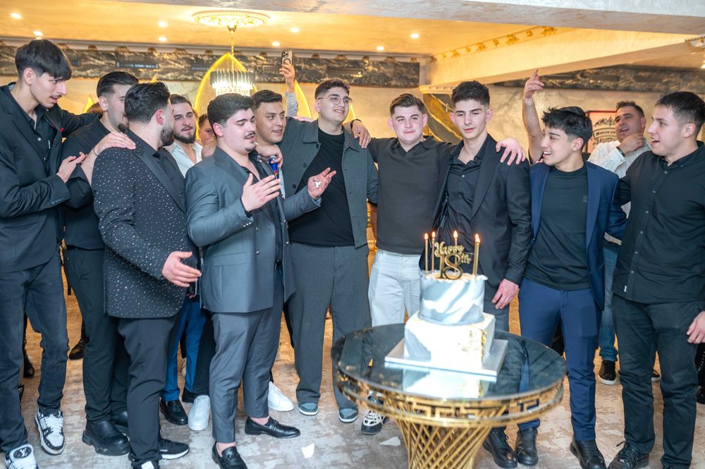 Servicii foto botez nunta aniversari cununie cameraman majorat