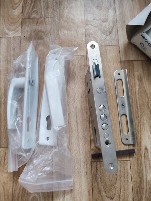 Замок дверной с ручками ПРО-САМ