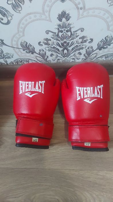 Перчатки боксёрские