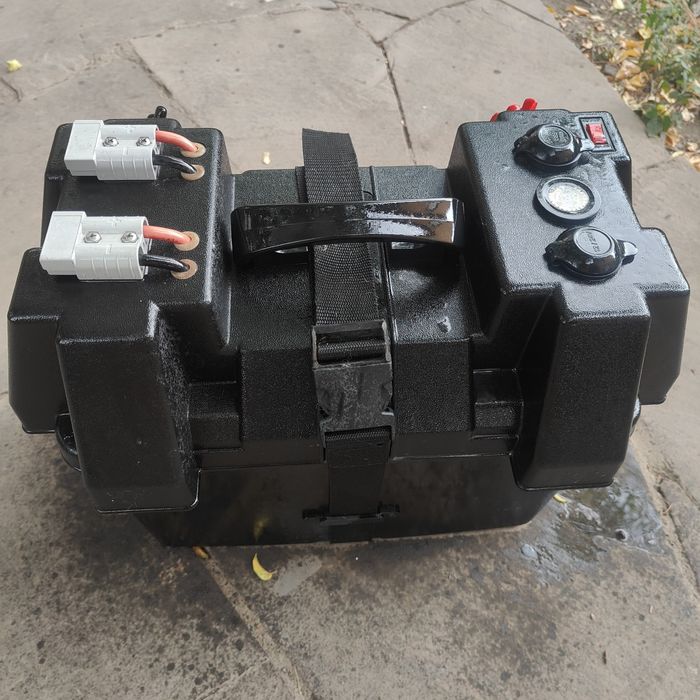 Бокс для аккумулятора (повер банк)