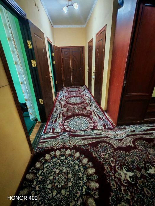 Вокзал Анзур аптекани рупарасидаги 2 хонали уй сотилади