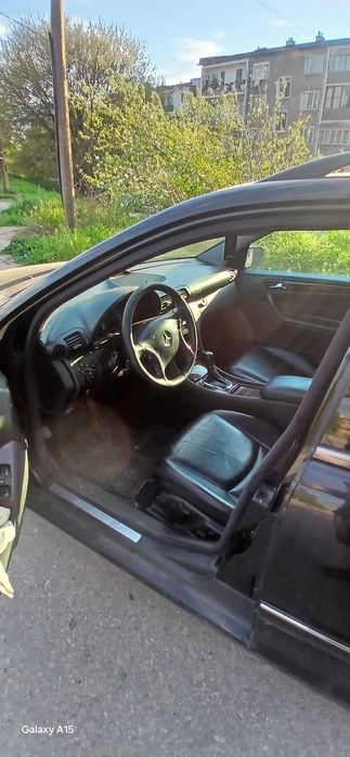 Mercedes C220 2.2 146 коня