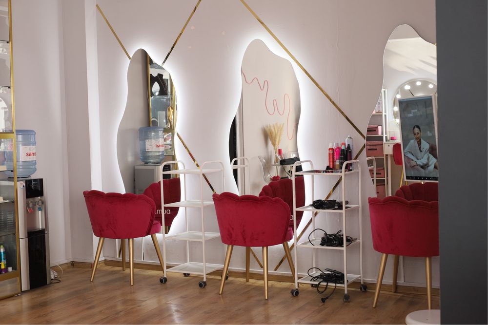 Продам зеркало с подсветкой