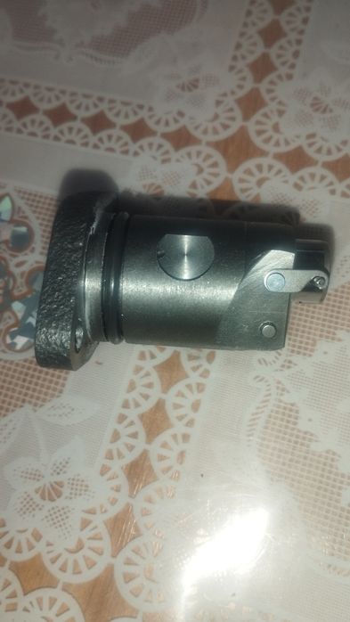 Продам гидро натяжитель цепи