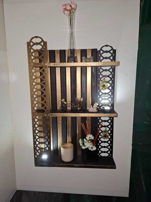 Декоративная настенная полка