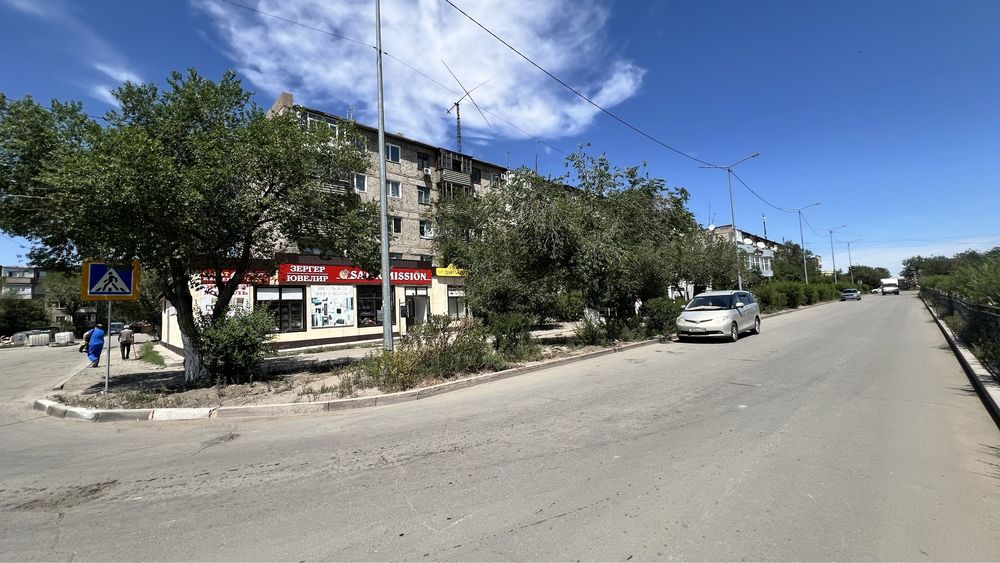 В центре города продатся 2х комн кв, на 4 этаже