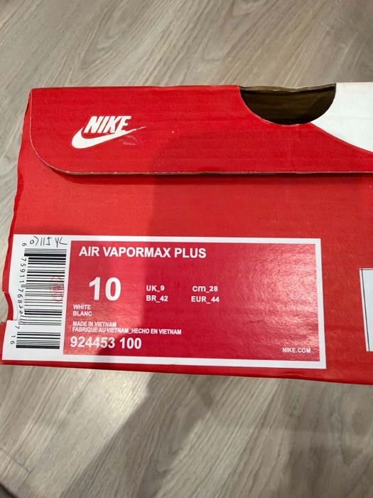 Nike vapormax plus white