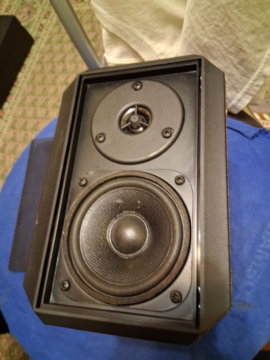 Boxe , studio ,birou -Universum Surround B 90W 8 Ohm 2-Wey