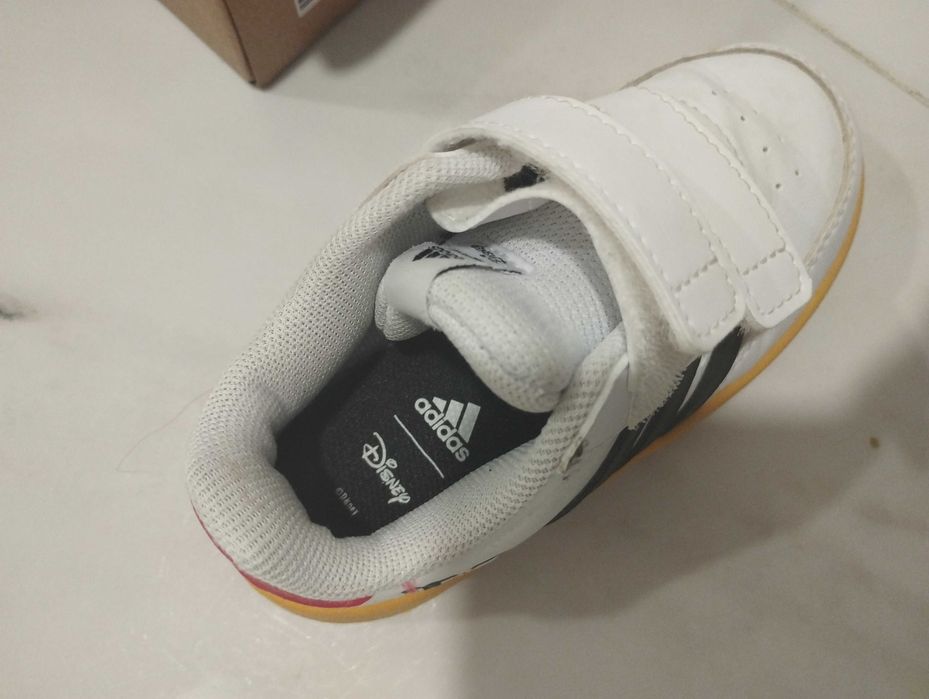 Adidas маратонки унисекс