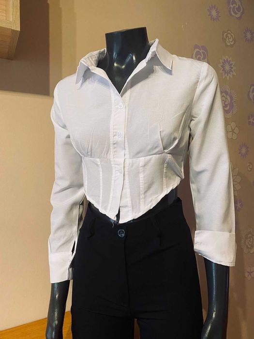 Бяла риза размери С,М,Л
