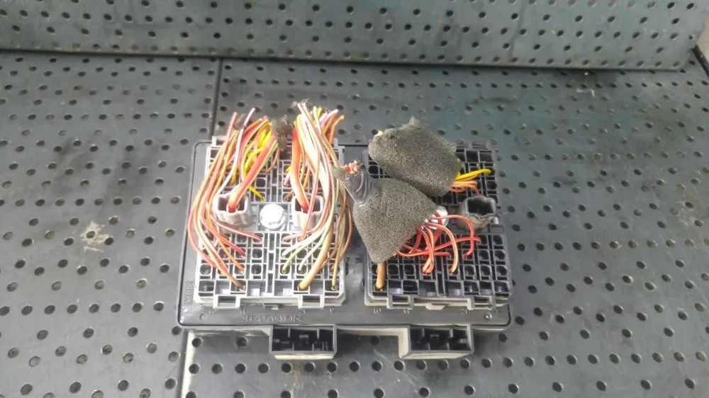 Tablou panou sigurante chevrolet captiva c100 c140 9682108282