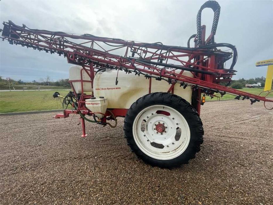 Met erbicidat Hardi Comander 2800 L deschidere 24 m an 2017 Met Lemken