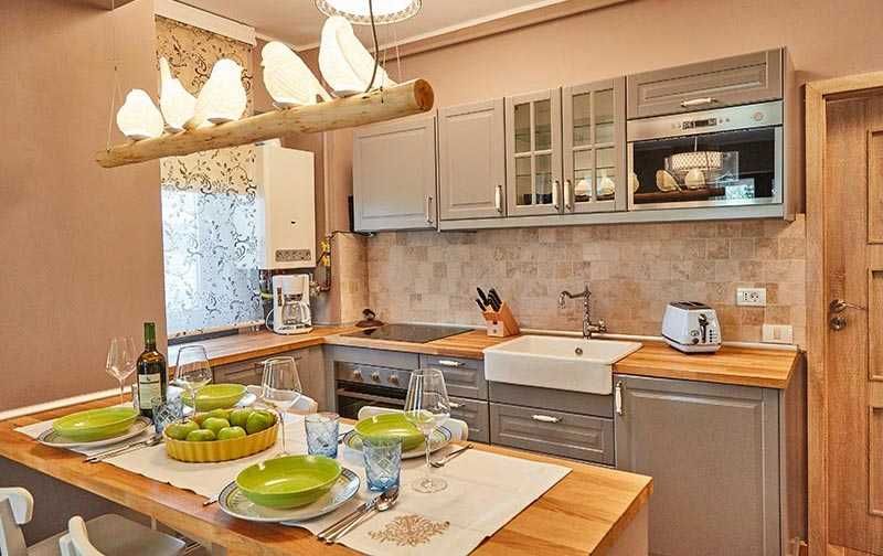 Inchiriere 2 camere Mamaia Centru-Iaki/terasa/min.12 luni/renovat 2024