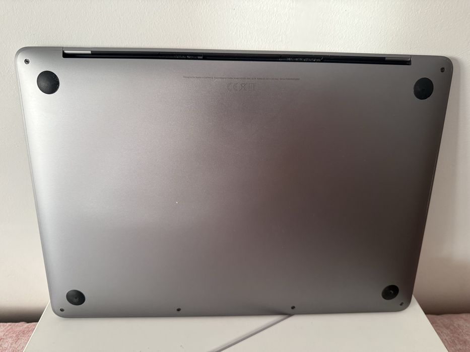 Macbook pro M1 8gb baterie 100%