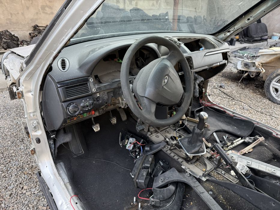 Разбор Приора 2170 Седан Хечбек Люкс